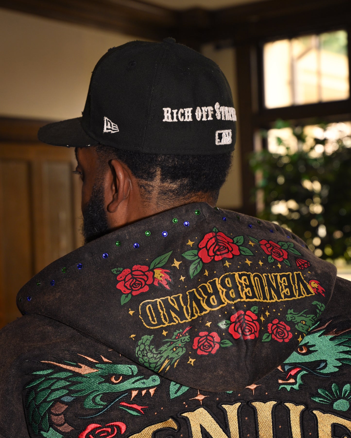 2025 WINTER/FVLL CVLLECTIVN HVVDIE BLVCK