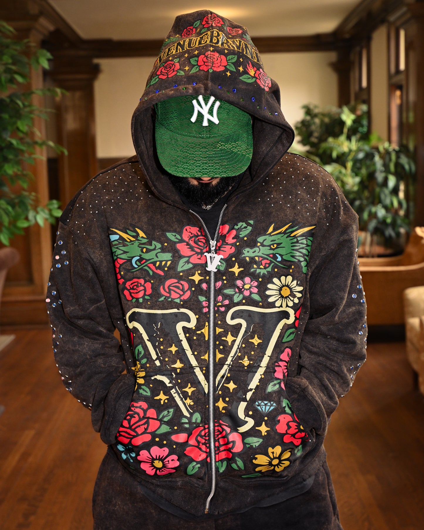 2025 WINTER/FVLL CVLLECTIVN HVVDIE BLVCK