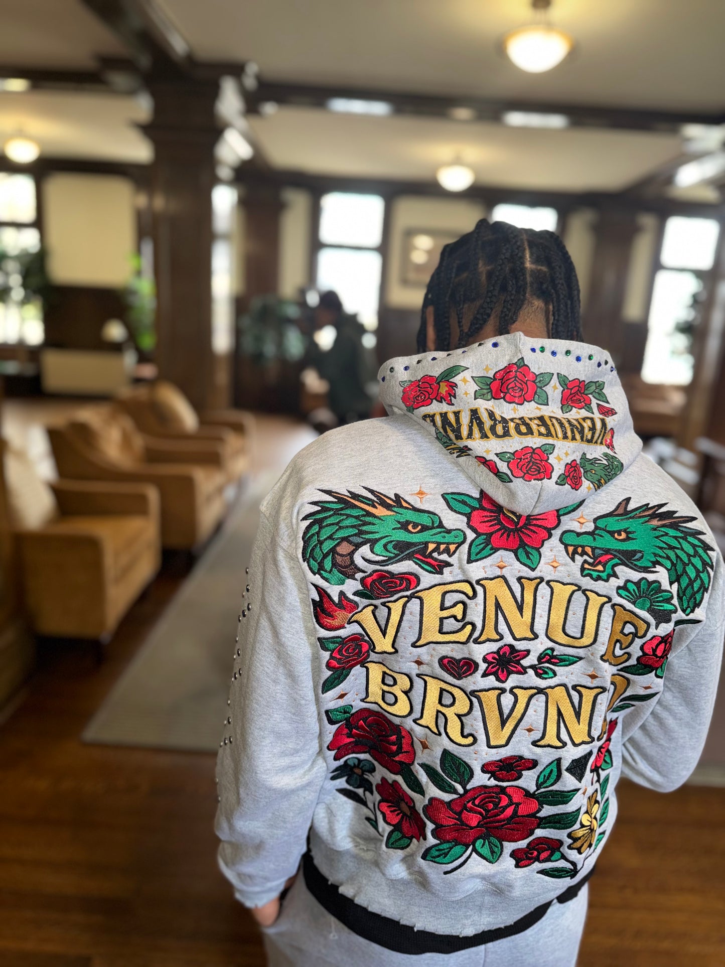 2V25 WINTVR/FVLL HVVDIE GRVY